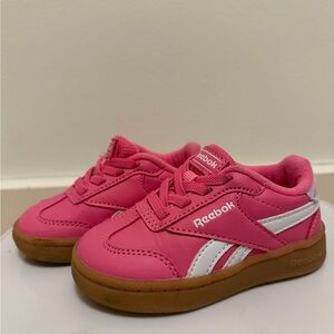 Reebok Kids Sneakers in Pink and White